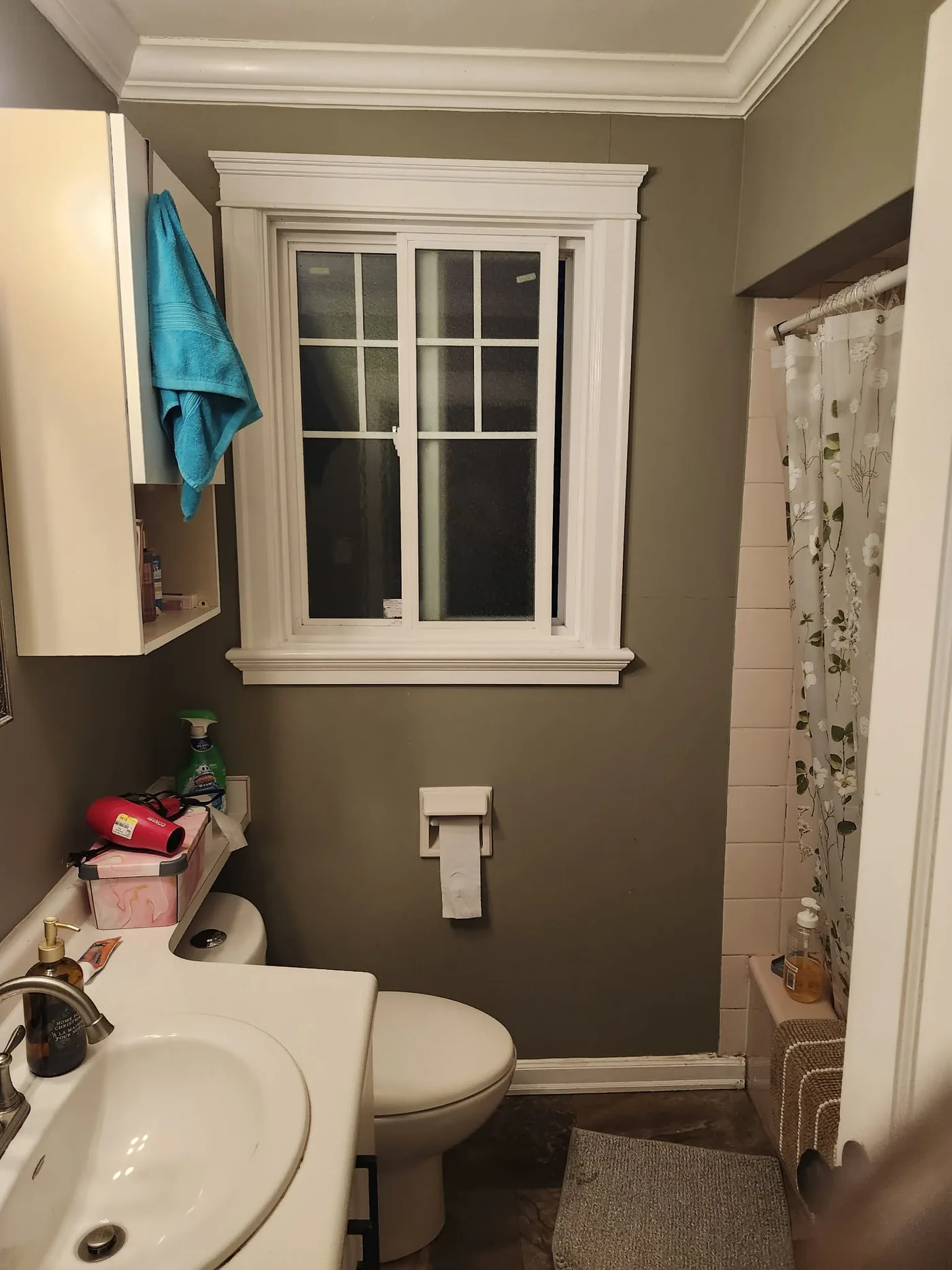 Bathroom before renovation