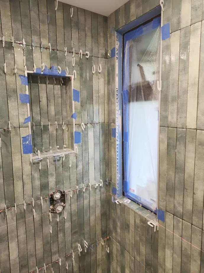 Tiling around window & niche