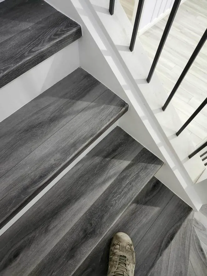 Grey wood-look treads