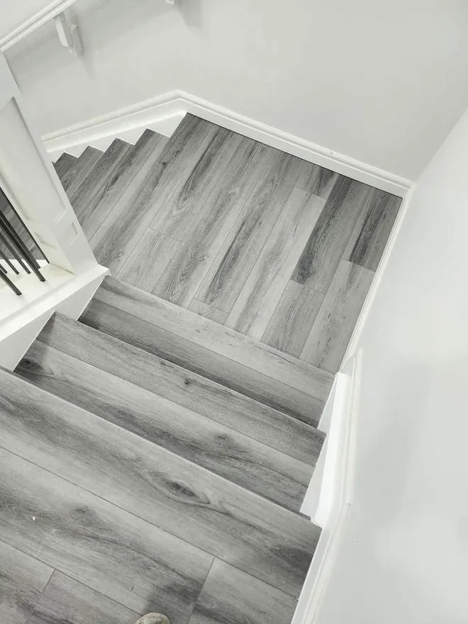 Stair-landing flooring