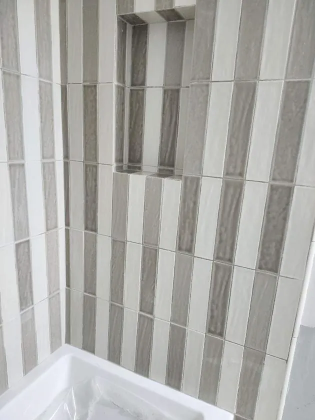 Niche & stacked tile