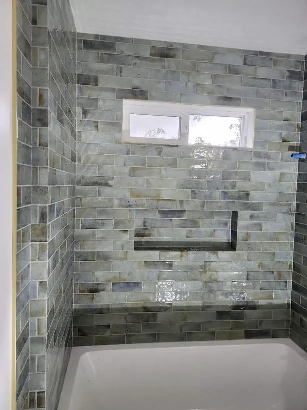 Tub surround & window