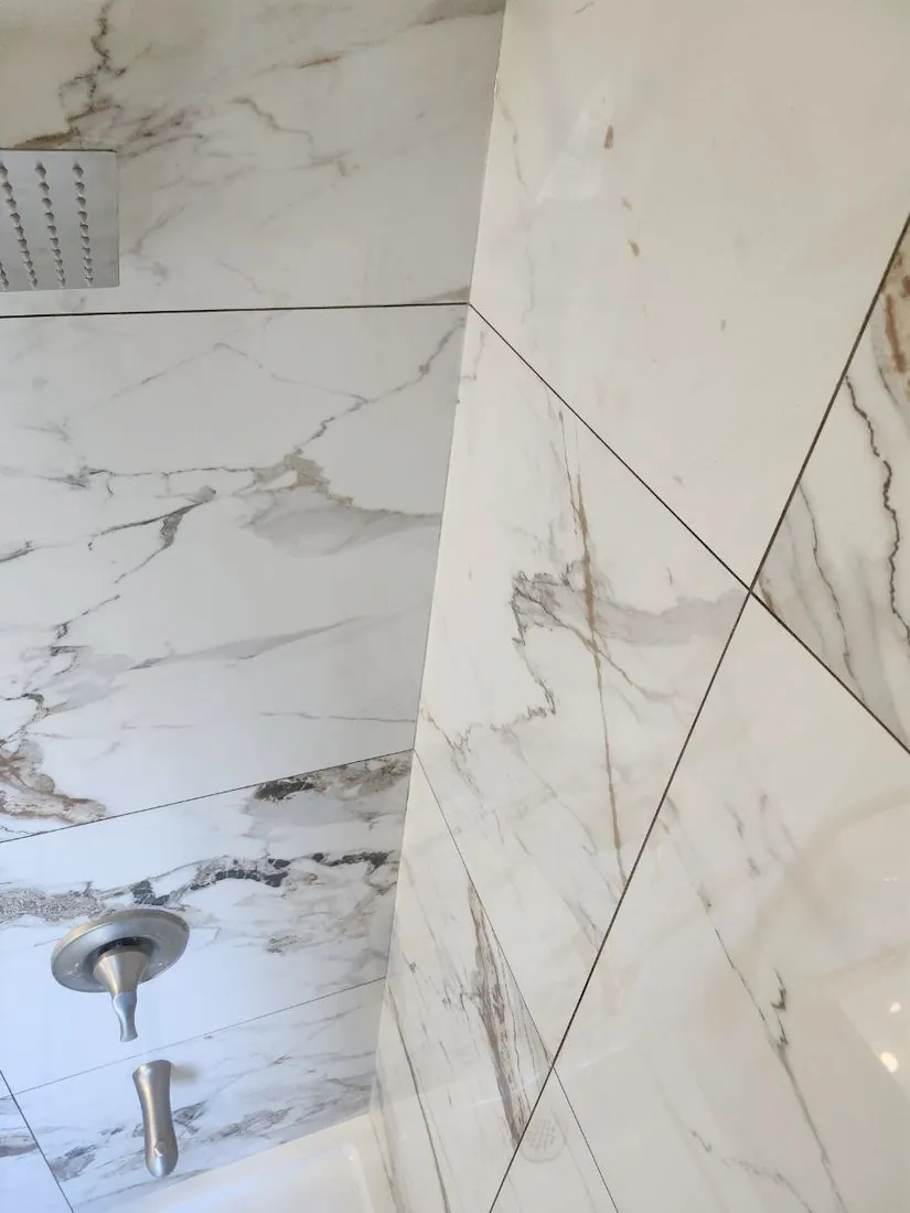 Large-format marble veining