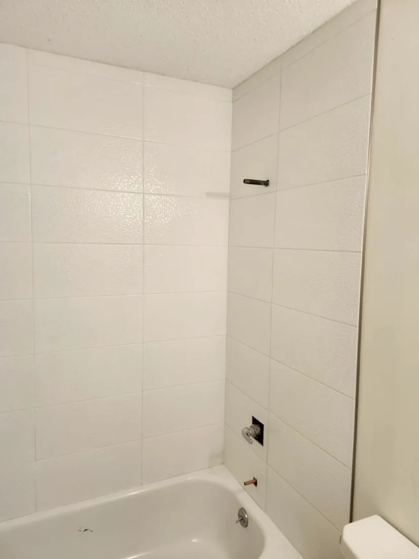 Finished tub surround