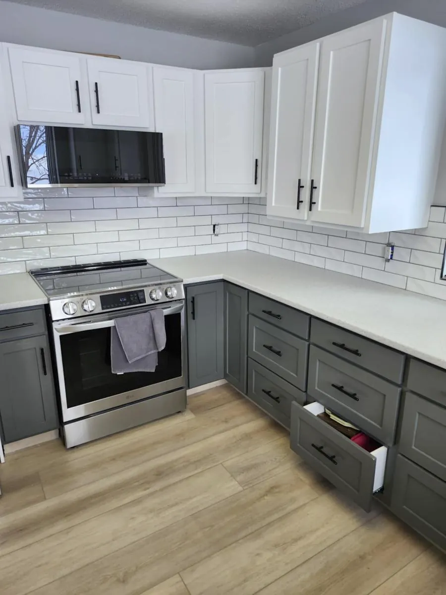 Subway backsplash & quartz counters