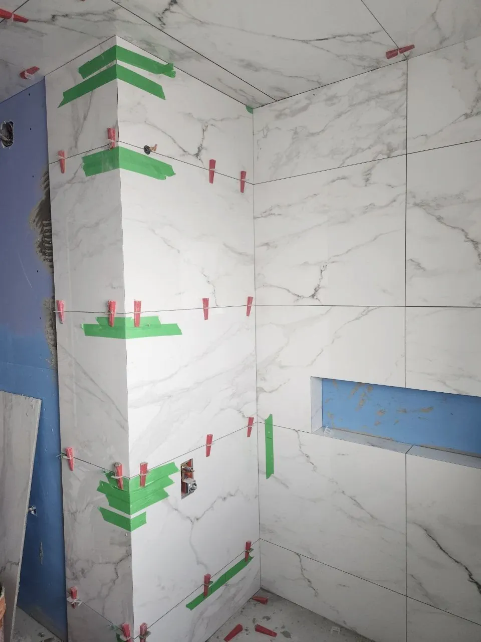 Leveling clips & alignment