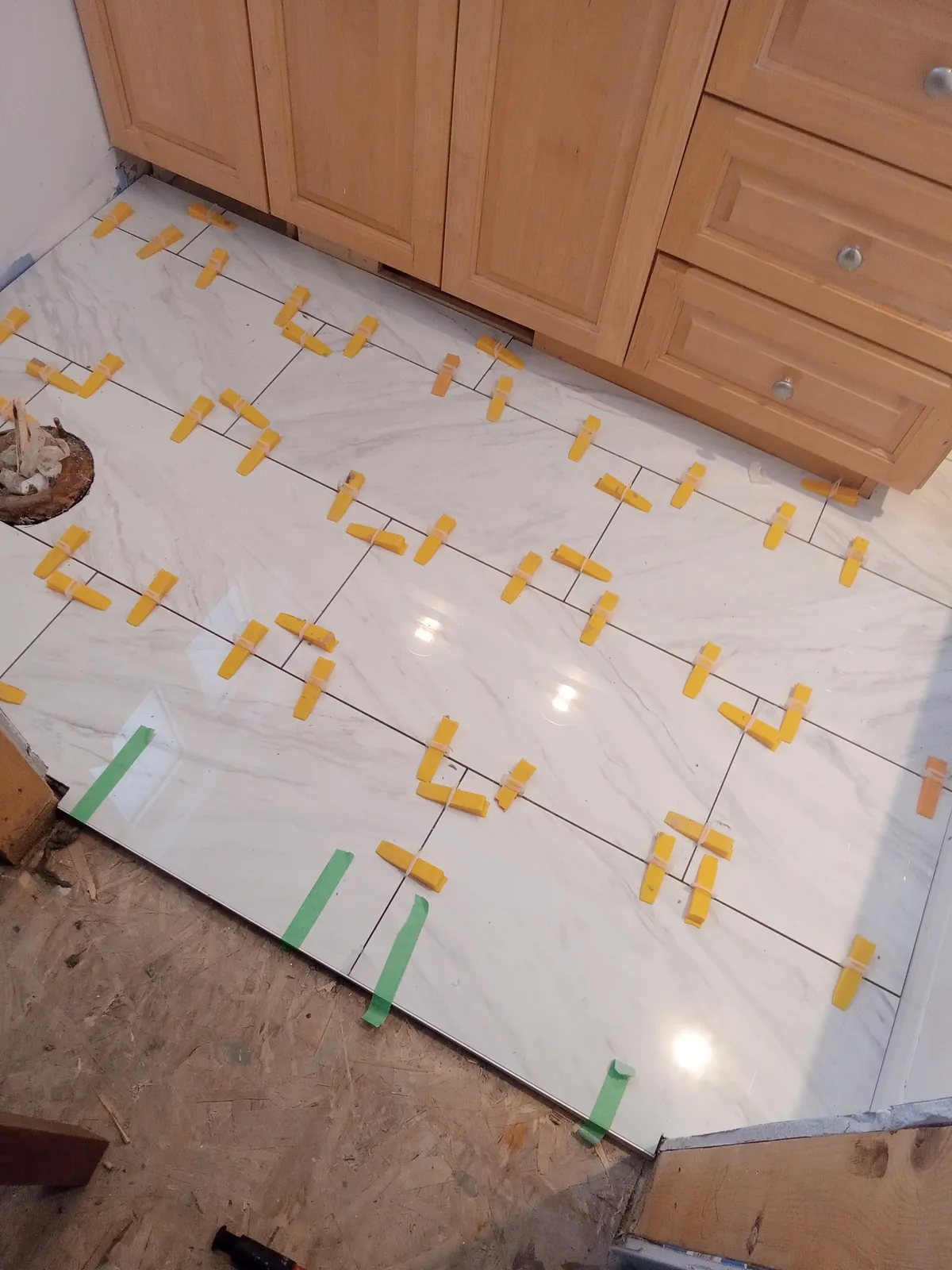 Laying the marble-look floor