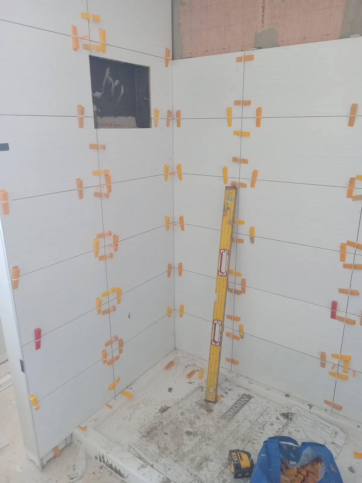 Leveling clips keep every tile flush